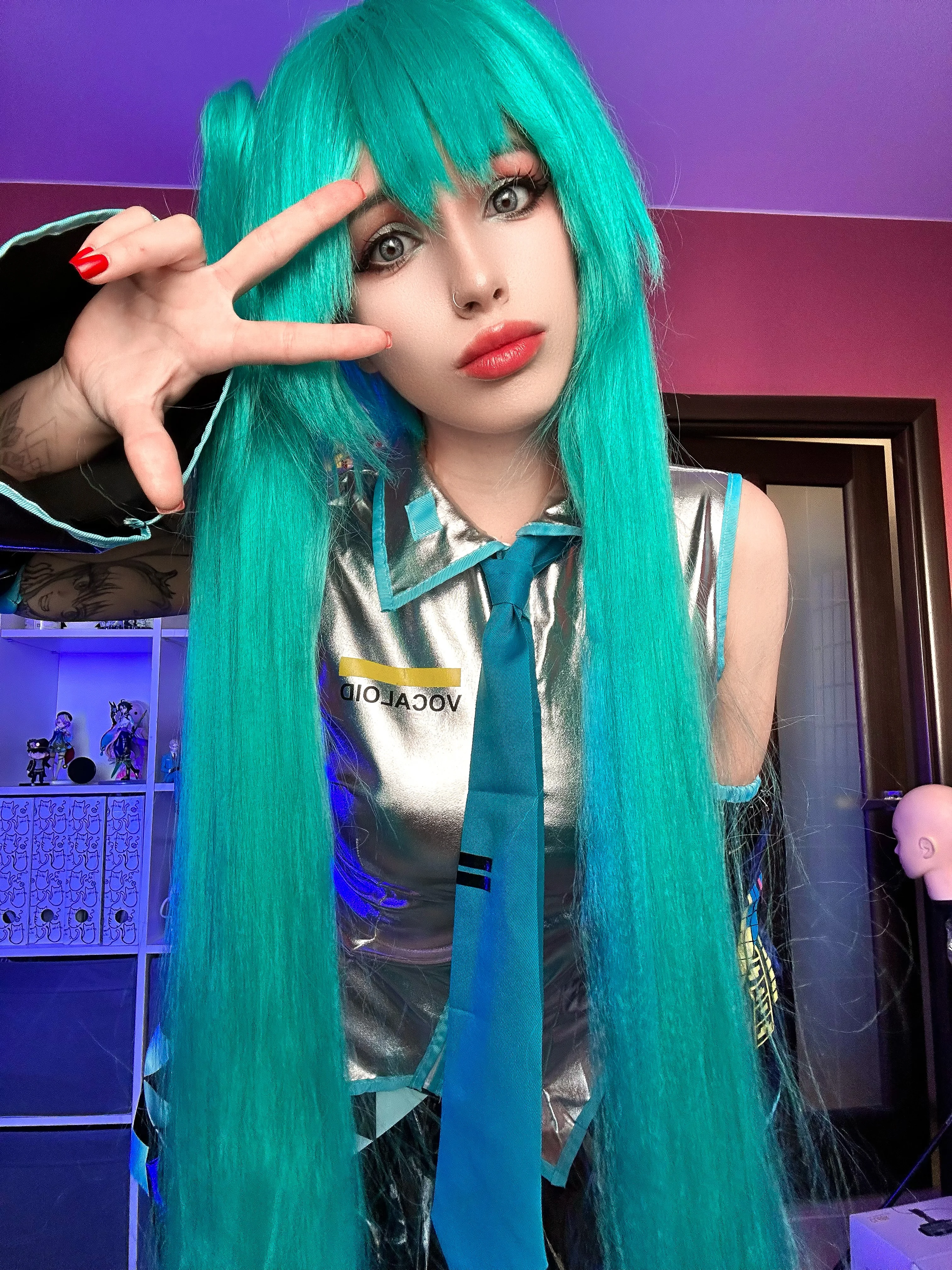 Miku Hatsune [Vocaloid] by (Murmion) picture 1 of 3