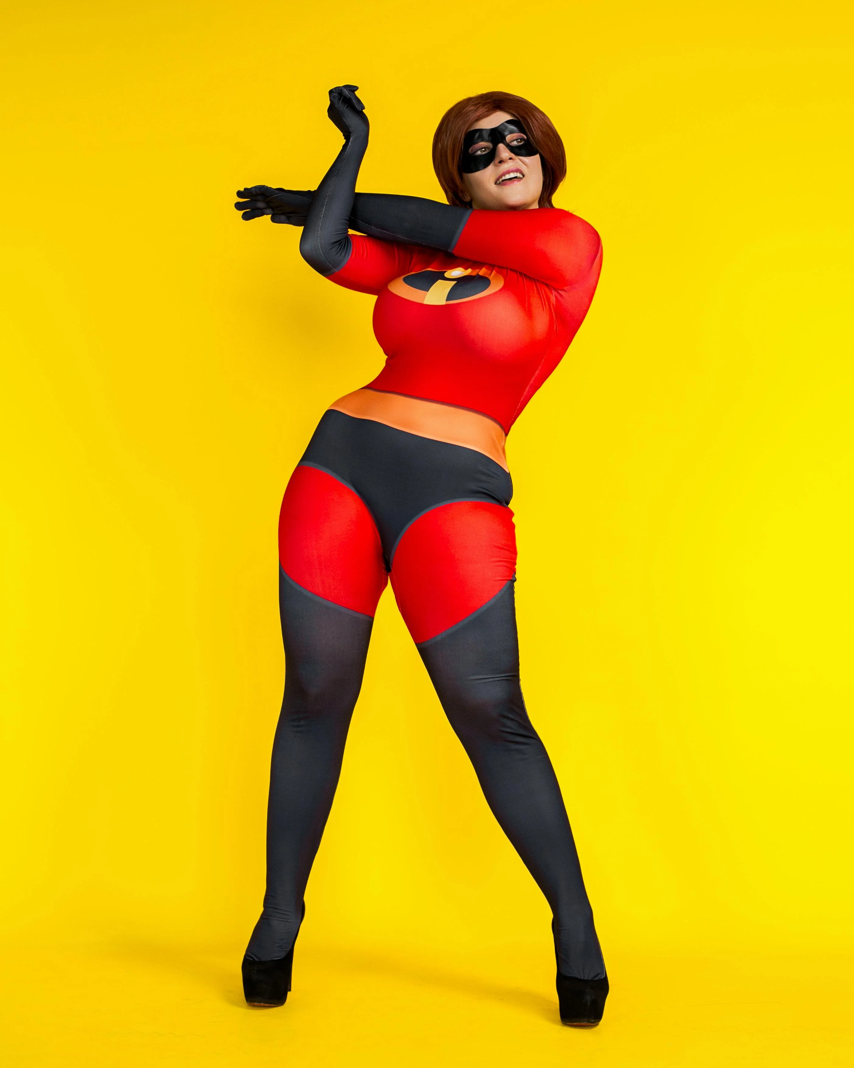 Elastigirl [The Incredibles] (Aili Winter) picture 1 of 5