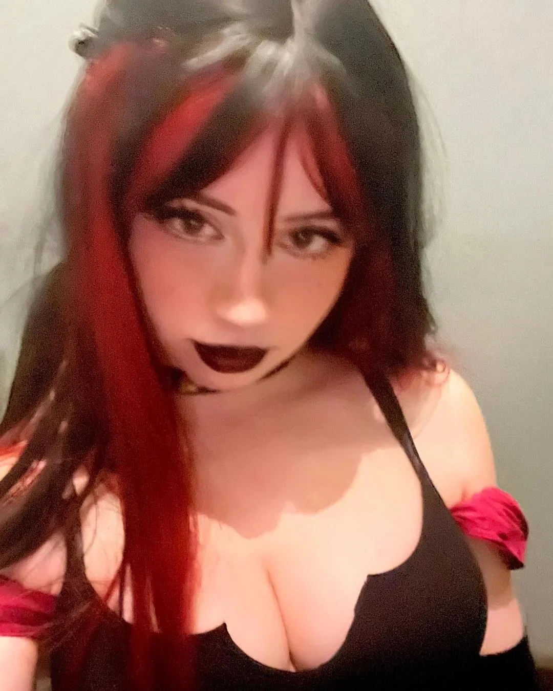 My Thorn Girl cosplay (by Laura) picture 2 of 2