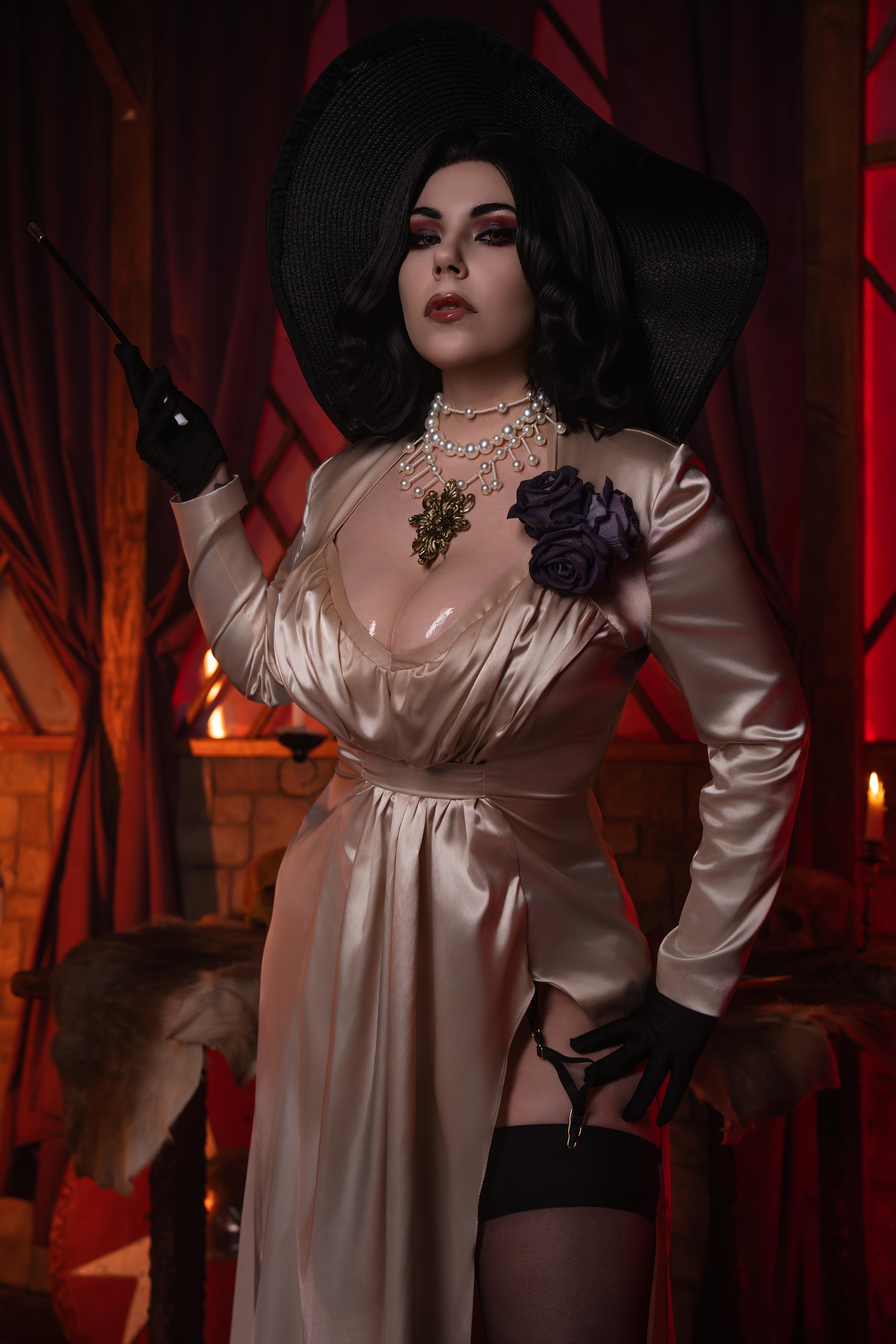 Alcina Dimitrescu from [Resident Evil - Village] by me (Izma_cos) picture 1 of 1