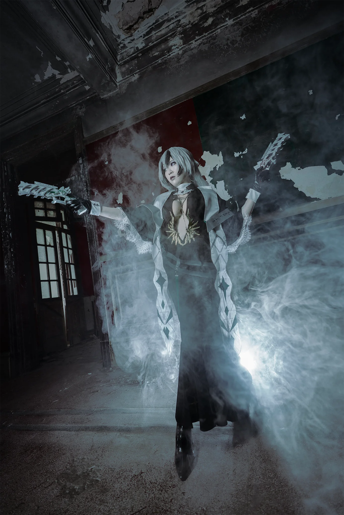 <Path To Nowhere>Oak casket Cosplayer ig: @kuri_emptygarden picture 1 of 1