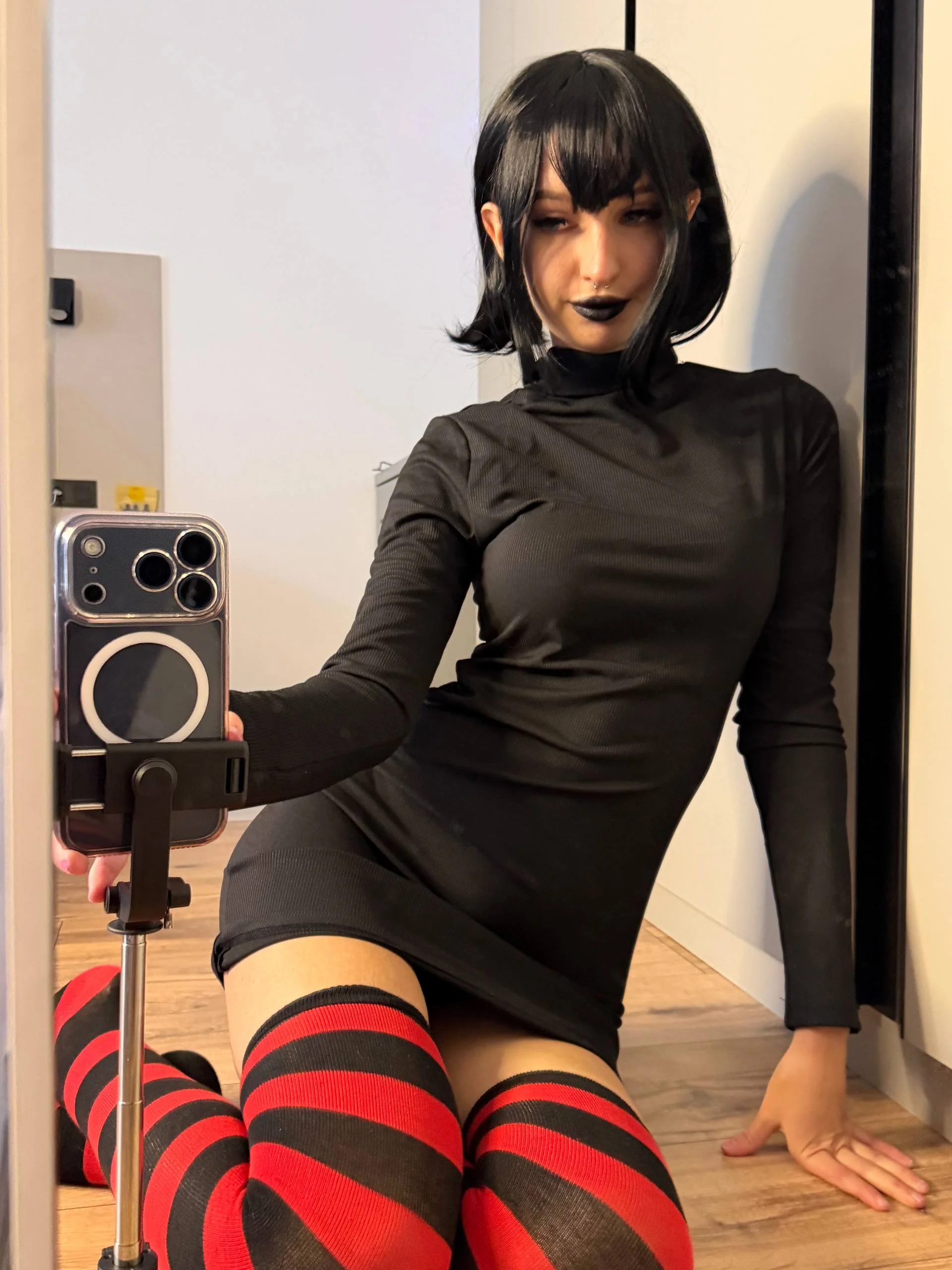 Mavis (Yumeko) [Hotel Transylvania] picture 2 of 2