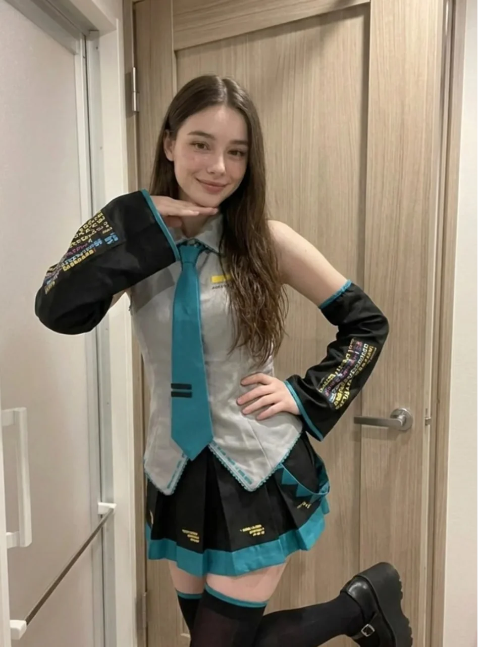 Okay but Miku Hatsune no wig?? this teal tie and skirt set is actually so cute by Ciribag picture 1 of 1