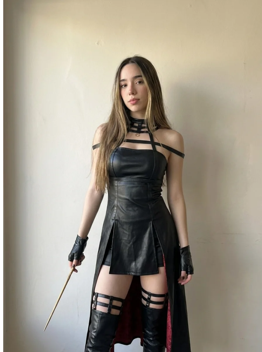 Yor Forger cosplay by olivia picture 1 of 1