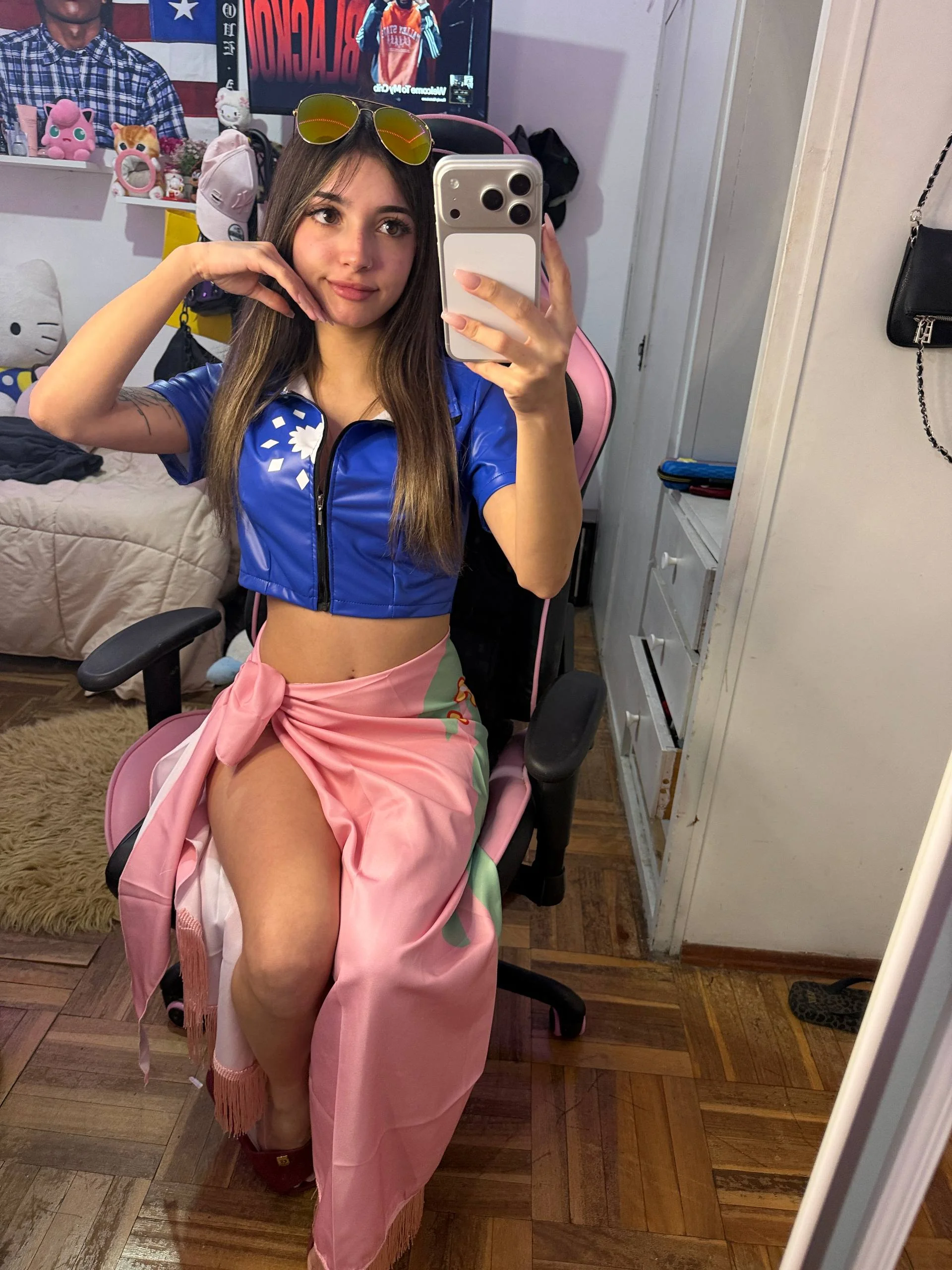 Nico Robin cosplay from One Piece by Antonella picture 1 of 2