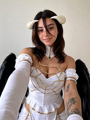 Albedo cosplay by Allison'