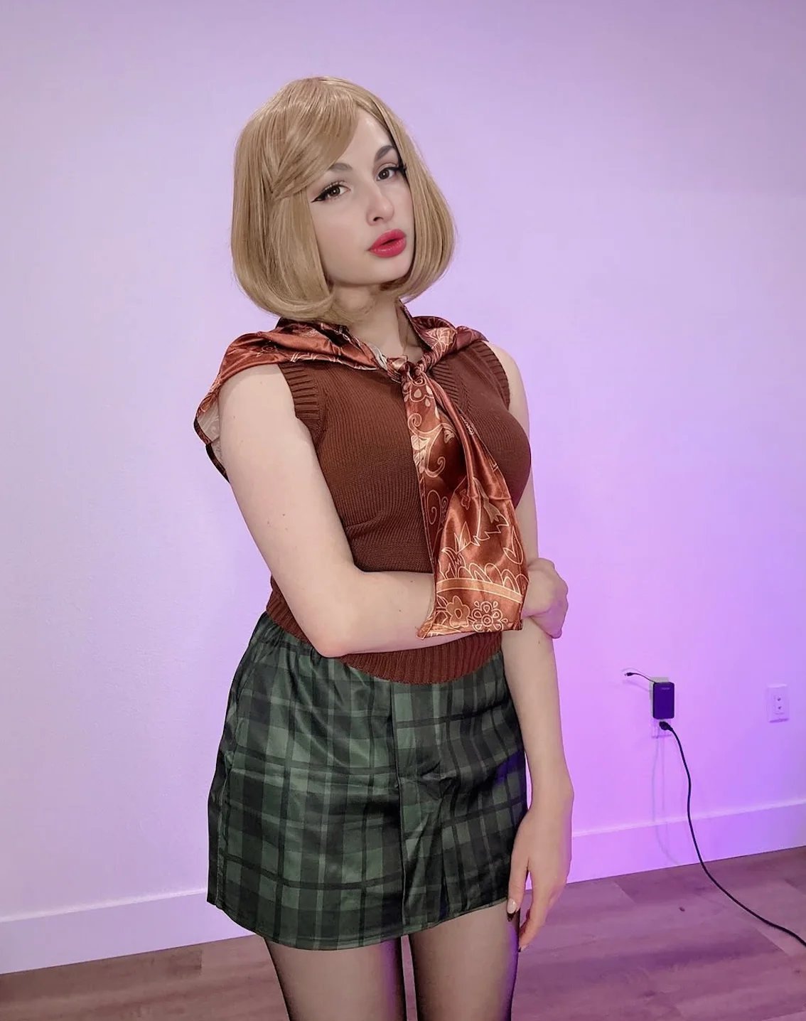Ashley Graham cosplay (Resident Evil) picture 1 of 2